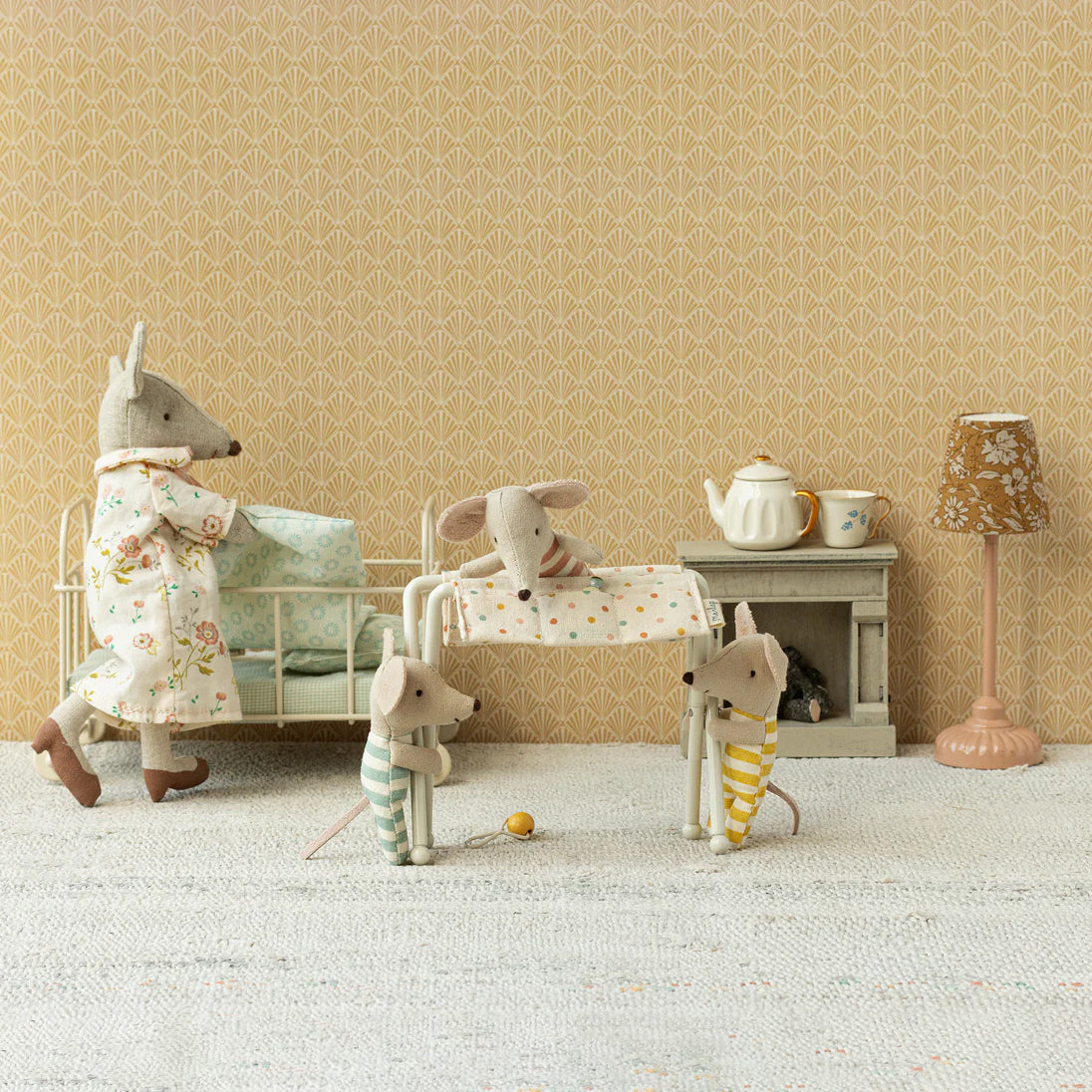 Nursery Table Baby Mouse - Off white