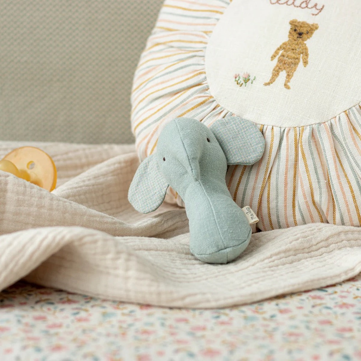 Maileg Lullaby Friends, Elephant Rattle - Light Dusty Blue 16-4703-01