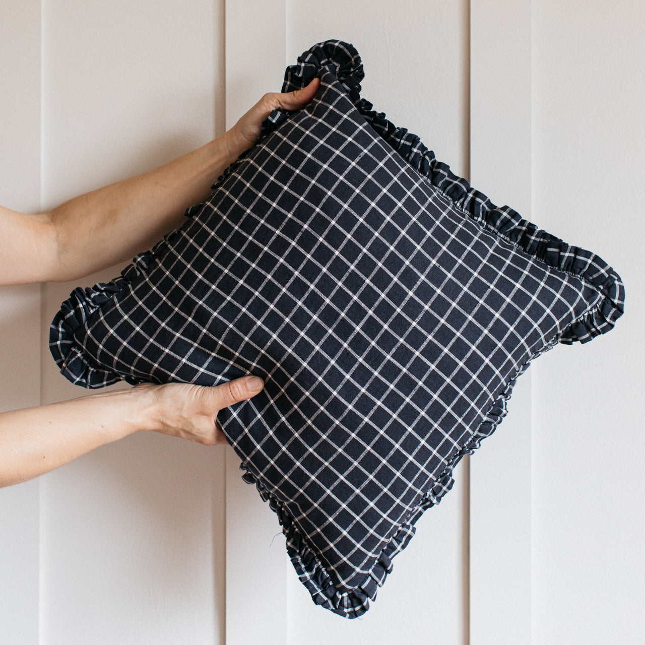 Oli Ruffle Cushion - Midnight Grid 40 x 40 cm