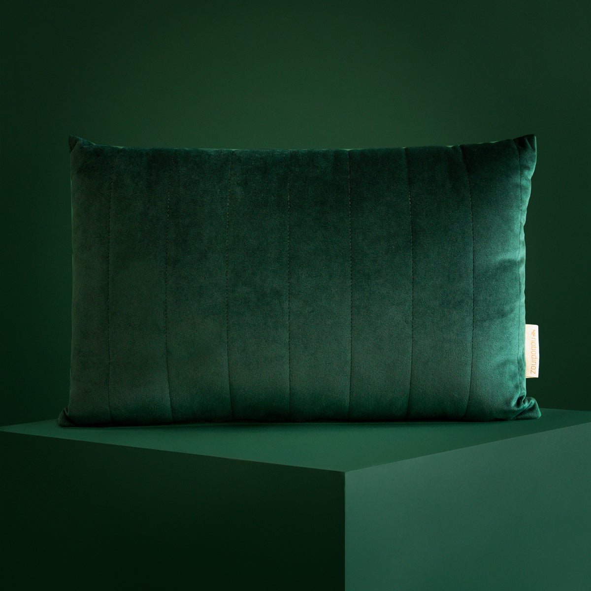 Nobodinoz Akamba cushion • velvet Jungle Green