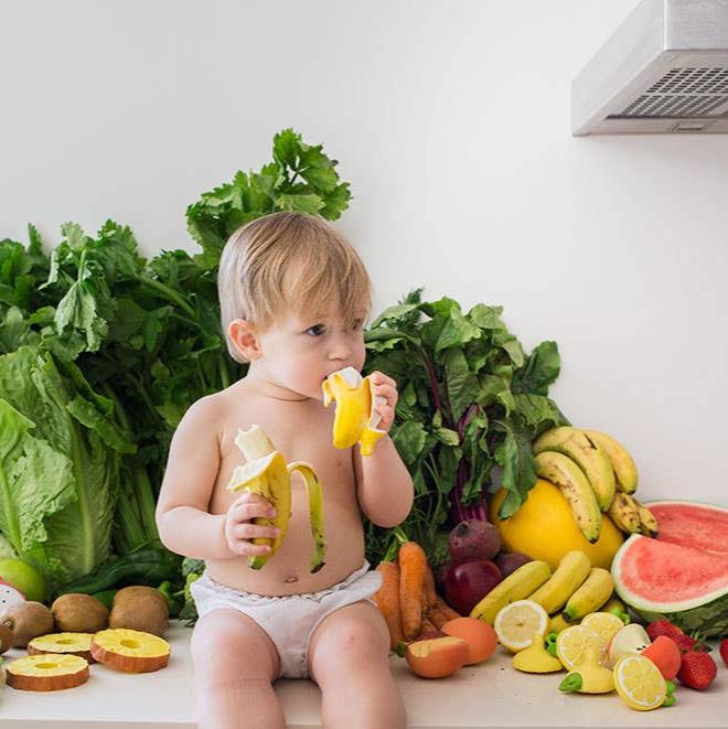 Renato the Tomato - Natural Baby Teether Oli&Carol